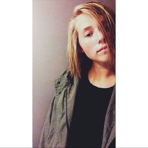 Meet your Posher, Shelby